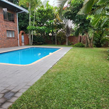 Emangunini Guest House Richards Bay Exterior photo