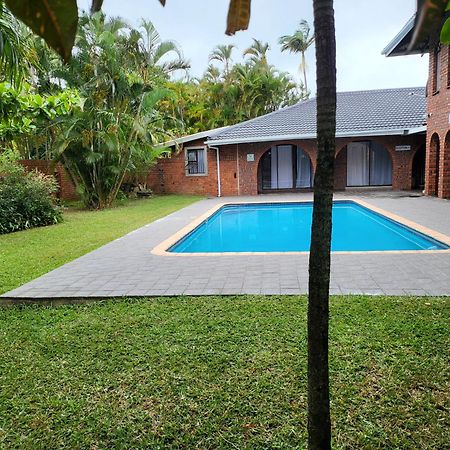 Emangunini Guest House Richards Bay Exterior photo