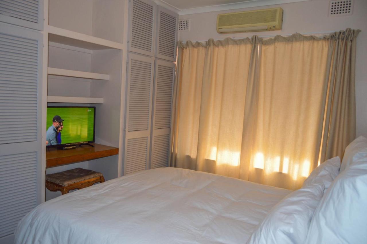 Emangunini Guest House Richards Bay Exterior photo
